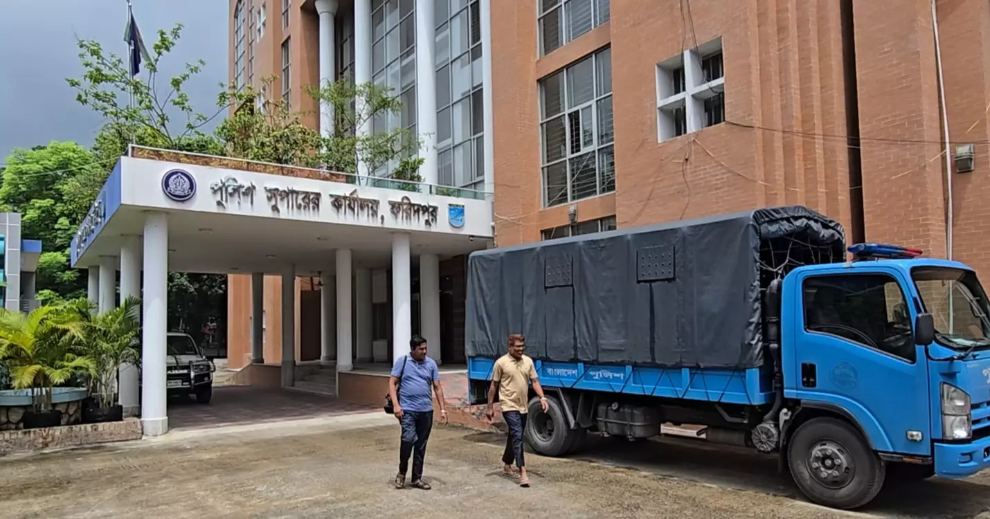 ভাঙ্গায় যুবককে লক্ষ্য করে গুলি, অস্ত্রসহ গ্রেপ্তার ২