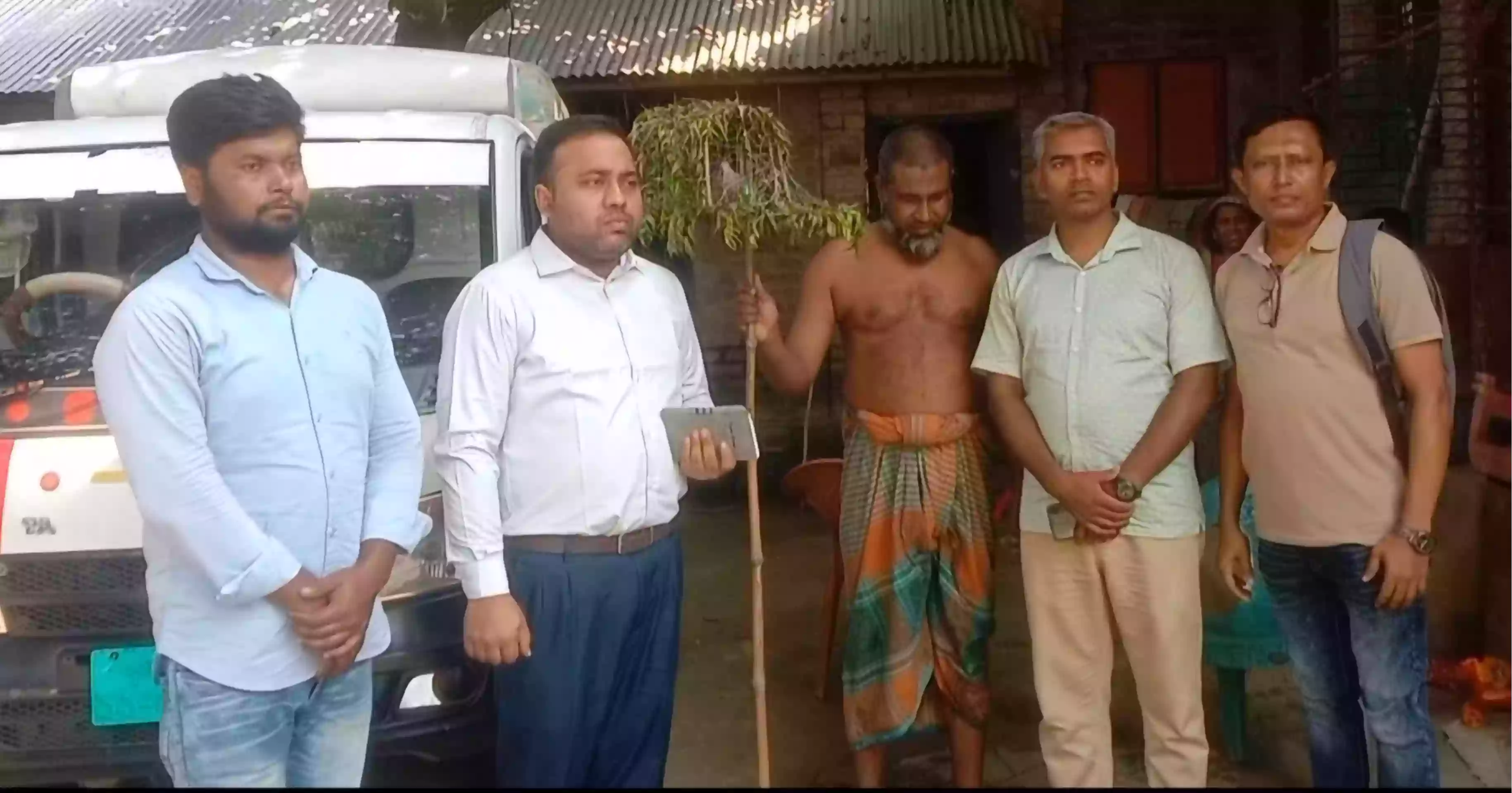 চুয়াডাঙ্গায় শিকারি পাখি ও পাখি ধরার ফাঁদসহ আটক ১