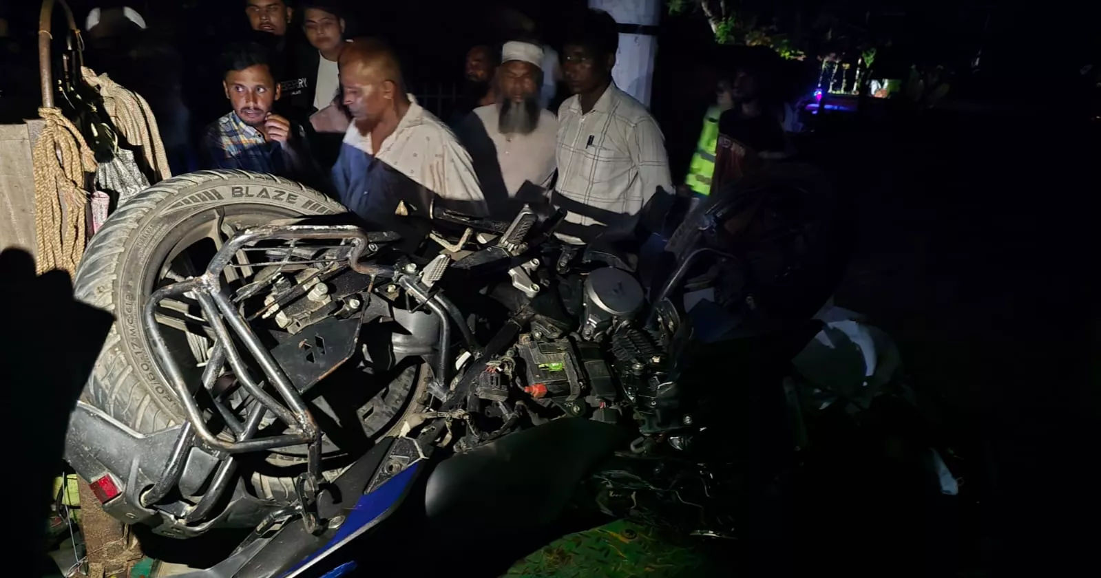 ভাঙ্গায় বাসের ধাক্কায় মোটরসাইকেলের ৩ আরোহী নিহত