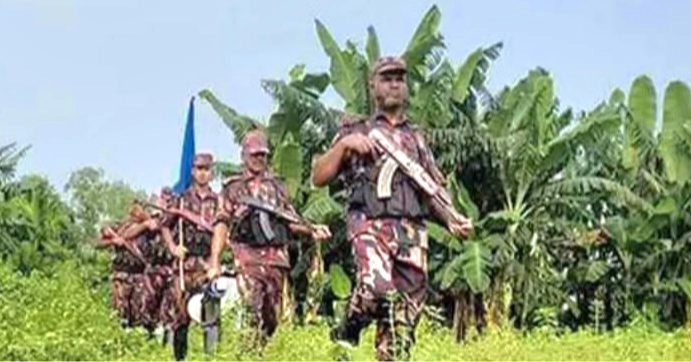 নওগাঁ সীমান্তে পুশইনে ব্যর্থ হয়ে ৯ জনকে ভারতে 'ফিরিয়ে নিয়েছে' বিএসএফ