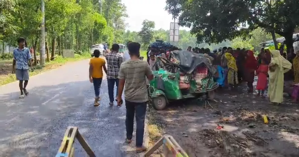 গাজীপুরের কালিয়াকৈরে সড়ক দুর্ঘটনায় নারীসহ নিহত ৪