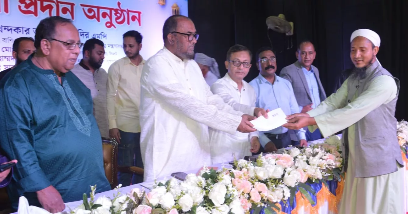 উন্নয়নমূলক কাজের তদারকিতে ইমামদের অংশগ্রহণ নিশ্চিত করা হবে: বাণিজ্যমন্ত্রী