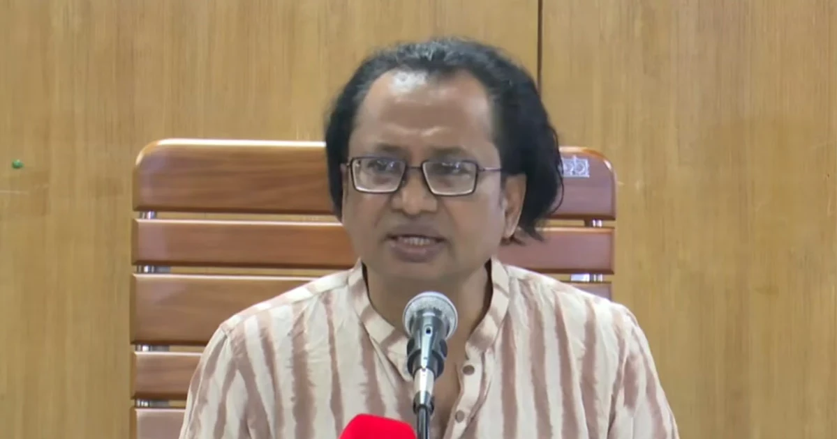 শেখ হাসিনার বক্তব্য প্রচারের ক্ষেত্রে গণমাধ্যমকে আদালতের নিষেধাজ্ঞা মানার আহ্বান তথ্য উপদেষ্টার