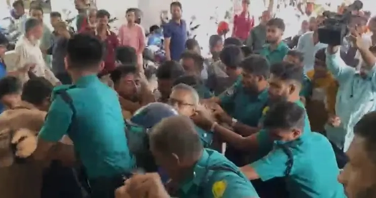সিলেটে আদলত চত্বরে হত্যা মামলার আসামির ওপর ফের হামলা