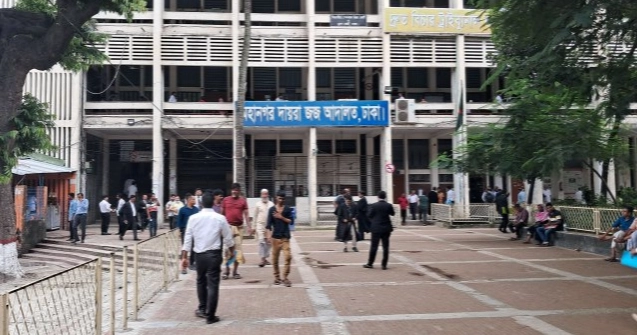 আদালত থেকে পালালেন হত্যা মামলার আসামি