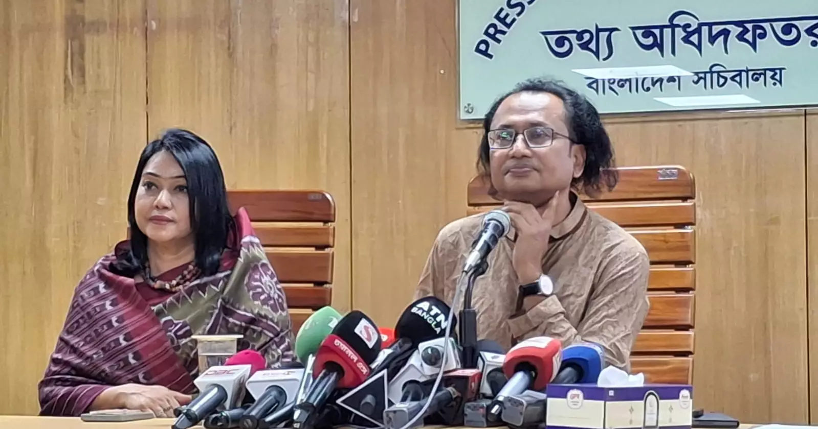 অপতথ্যের বিরুদ্ধে শক্ত অবস্থানে যাবে সরকার: তথ্য উপদেষ্টা