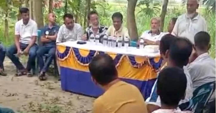 ‘পুলিশ-বিএনপি নেতাদের উপস্থিতিতে’ ধর্ষণের ঘটনা ধামাচাপা দেওয়ার চেষ্টা, ক্ষোভে কিশোরীর গলায় ফাঁস