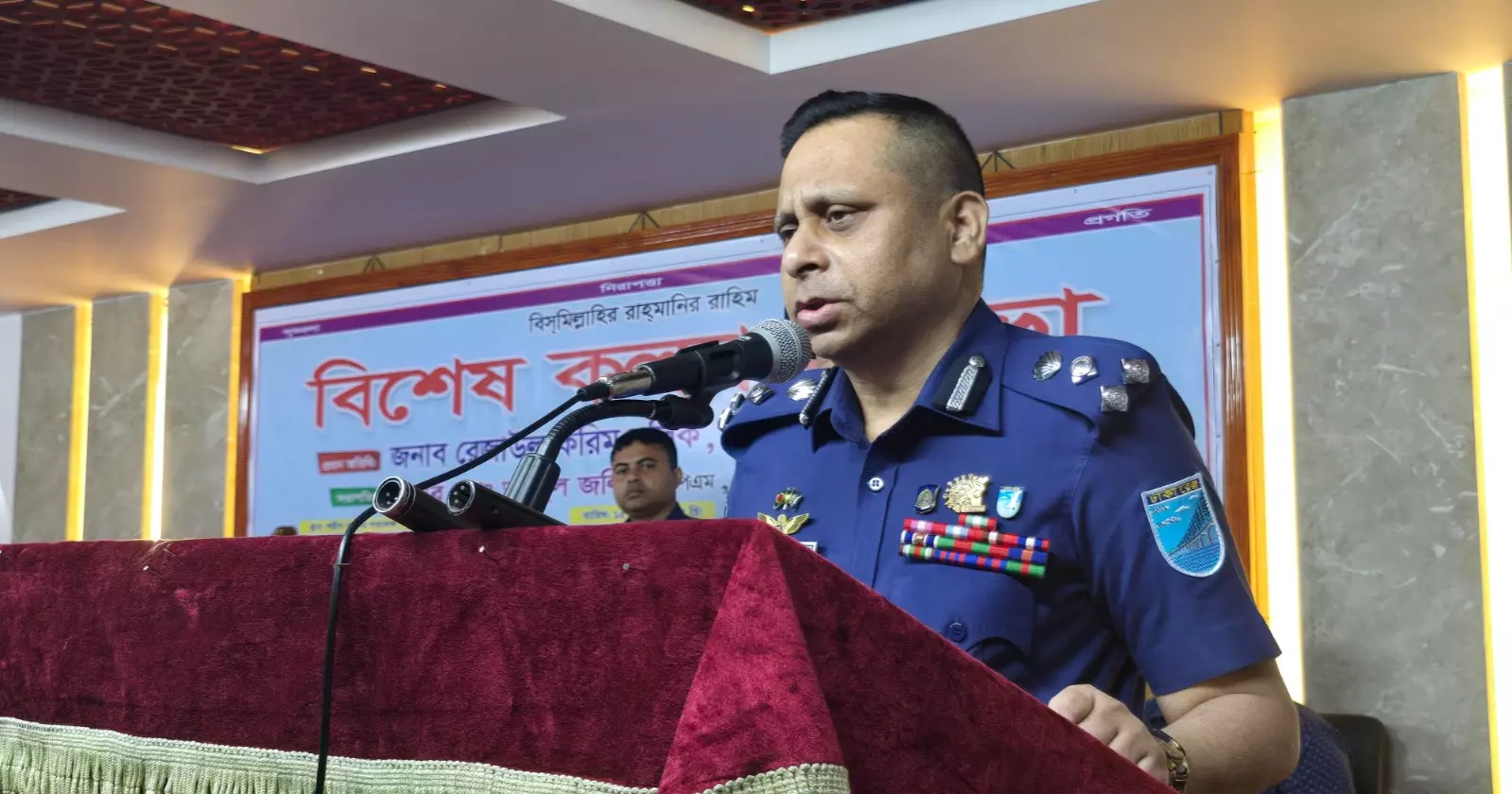 ফ্যাসিস্ট ও জঙ্গিবাদের সবকিছু উপড়ে ফেলতে হবে: ডিআইজি রেজাউল