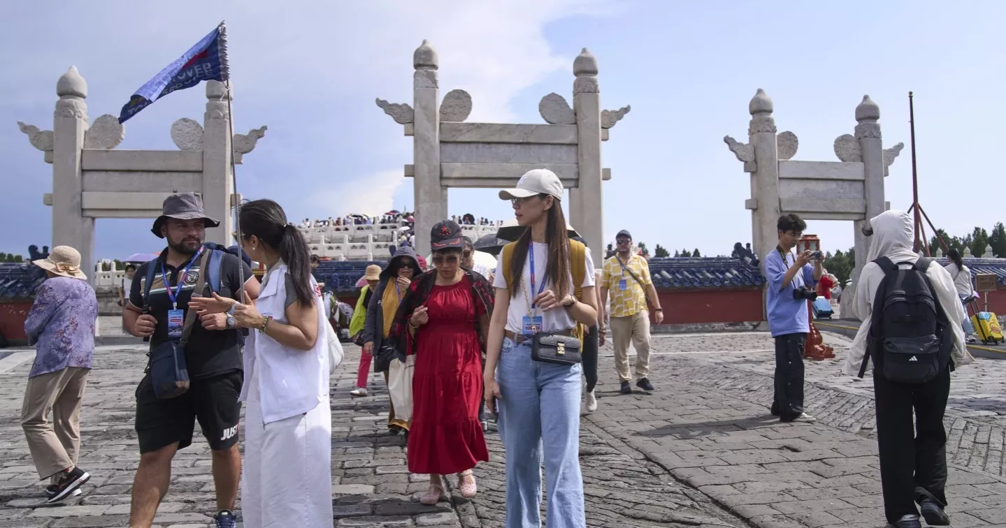 ভিসা নীতিতে বড় পরিবর্তন চীনের, মিলতে শুরু করেছে সুফল