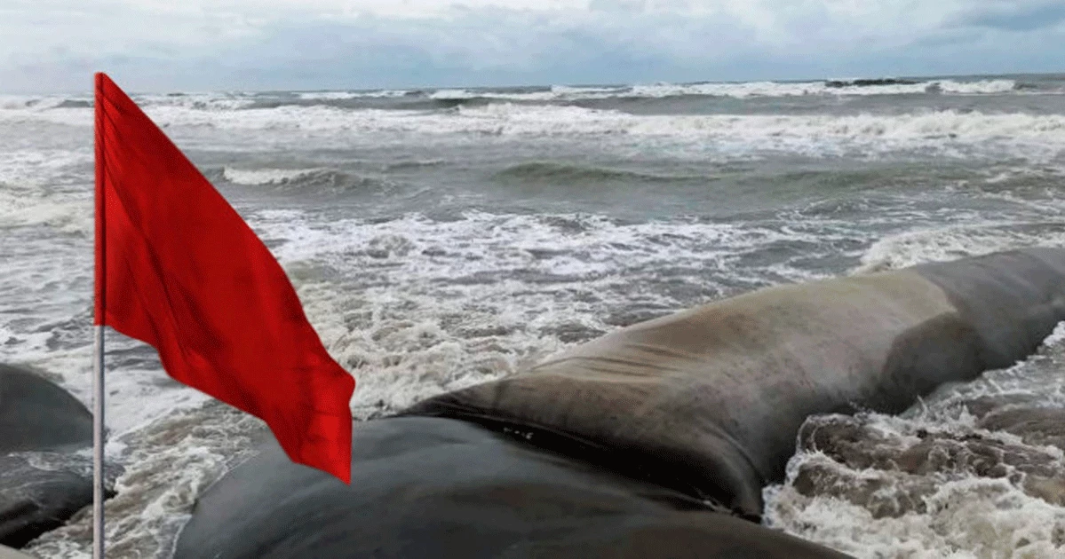 পার্বত্য অঞ্চলে ভূমিধসের সতর্কতা, সাগরে ৩ নম্বর সংকেত