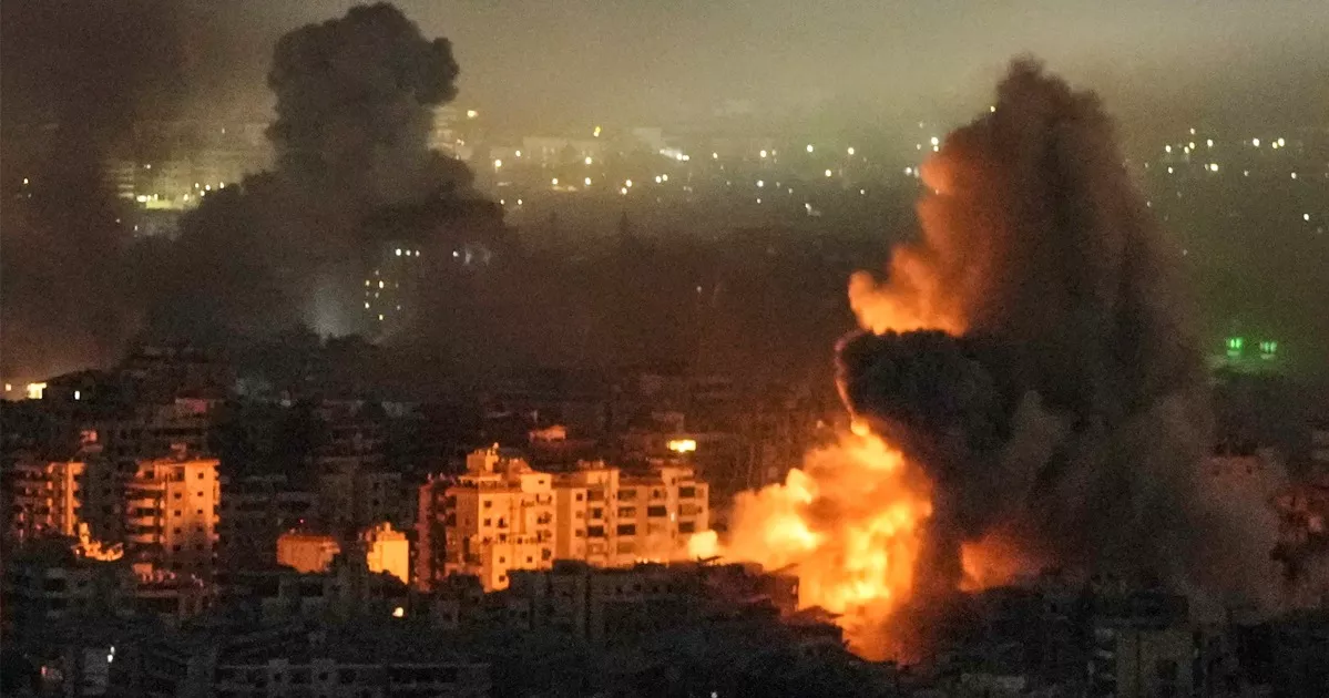 লেবাননে ইসরাইলের বিমান হামলায় নিহত ৮, বাস্তুচ্যুত বহু মানুষ