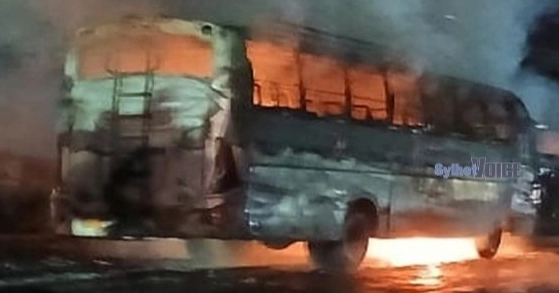 সিলেটে বাসচাপায় মোটরসাইকেলের দুই আরোহী নিহত, বাসে আগুন