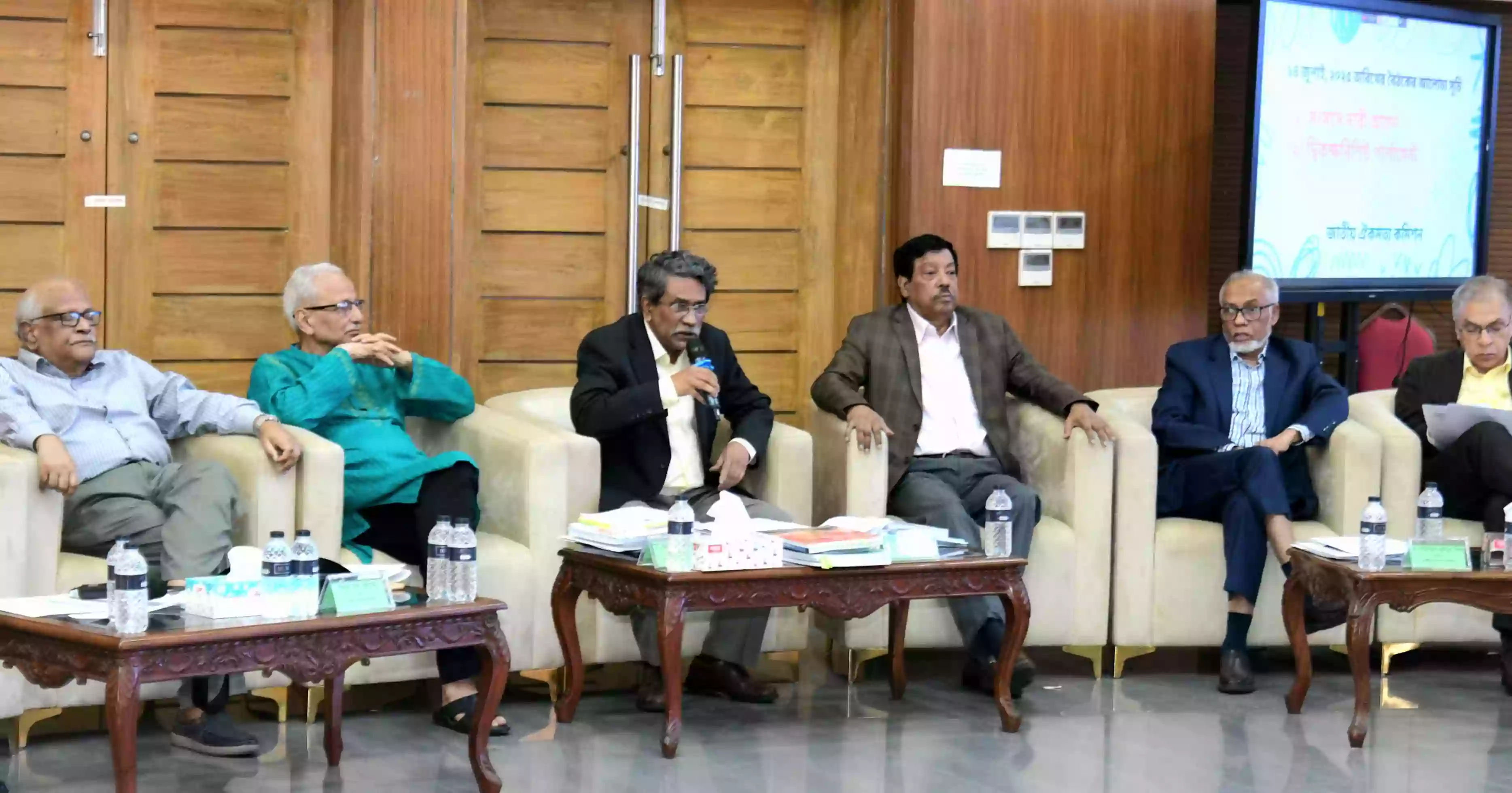 প্রতিরোধের মুখে ফ্যাসিবাদী সরকার পিছুহটতে বাধ্য হয়: আলী রীয়াজ