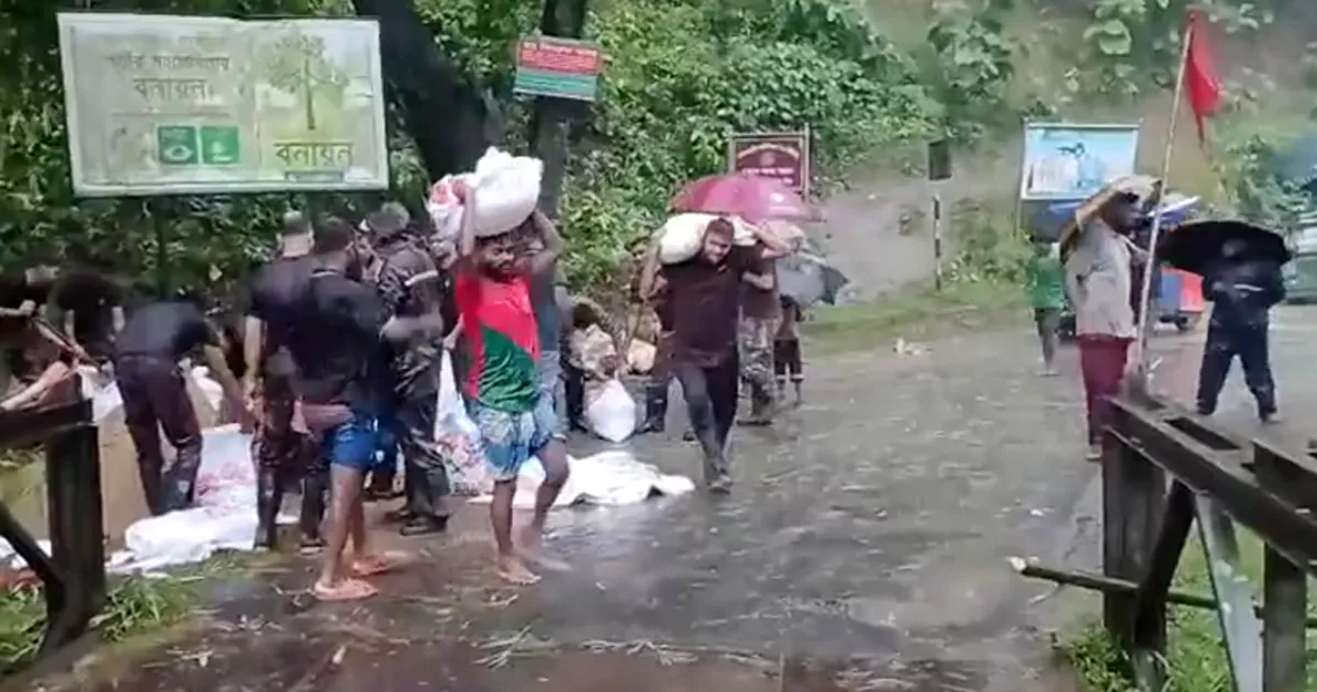 বন্যাকবলিত ১১ জেলায় উদ্ধার ও ত্রাণ কার্যক্রমে বিজিবি মোতায়েন