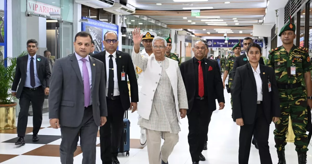 জাপানের উদ্দেশে ঢাকা ছেড়েছেন প্রধান উপদেষ্টা