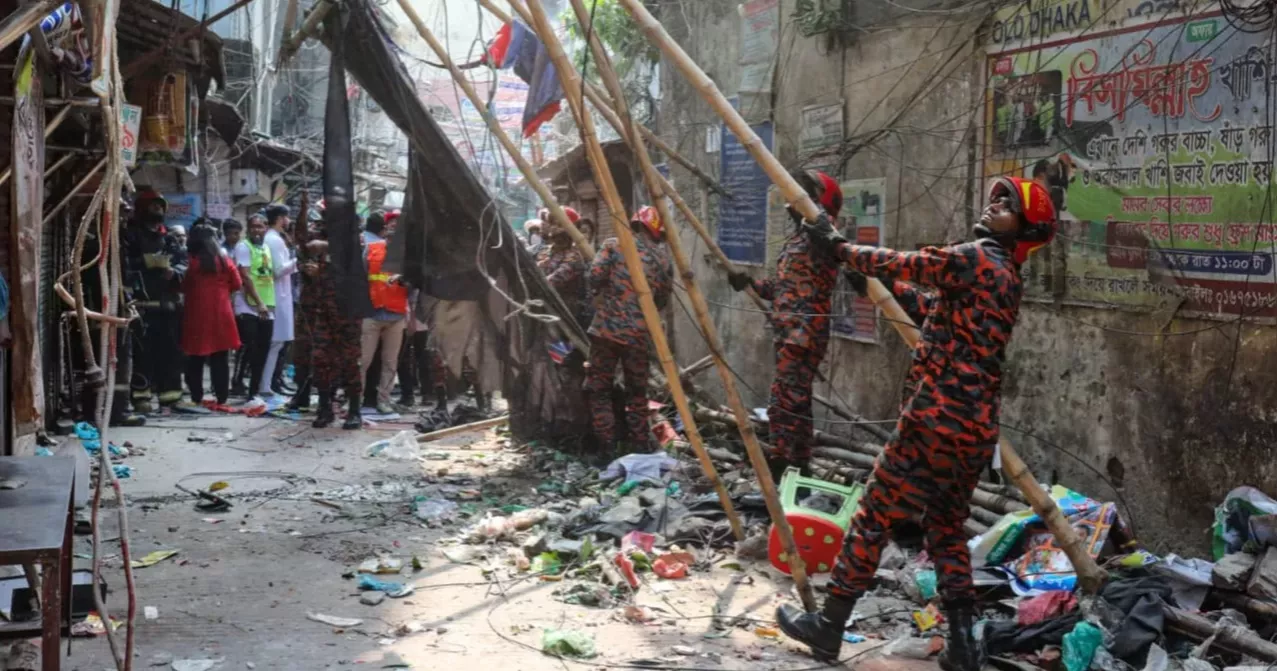 ভূমিকম্প: ঢাকায় নিহত ৩, বহু ভবন ক্ষতিগ্রস্ত