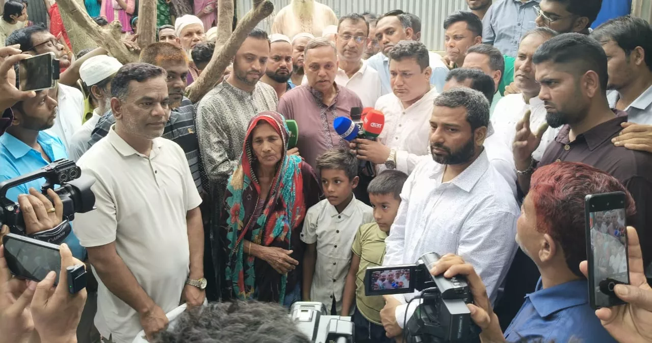 সিরাজগঞ্জের এতিম শিশু রায়হান-রোহানের পাশে দাঁড়ালেন প্রধানমন্ত্রী