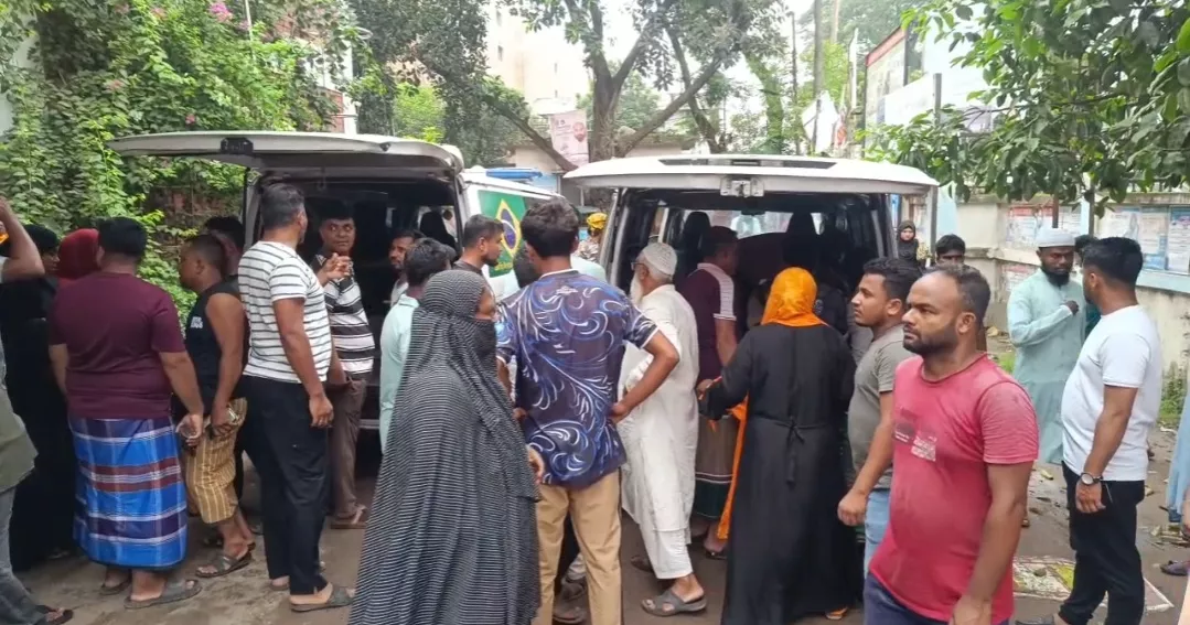 ব্রাহ্মণবাড়িয়ায় পৃথক সড়ক দুর্ঘটনায় মা-ছেলেসহ নিহত ৪