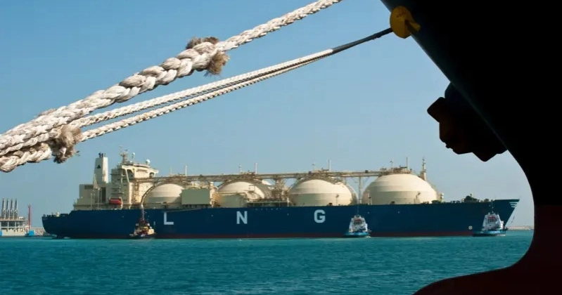 মার্কিন অবরোধ অব্যাহত থাকলে ফের হরমুজ প্রণালি বন্ধের হুঁশিয়ারি ইরানের