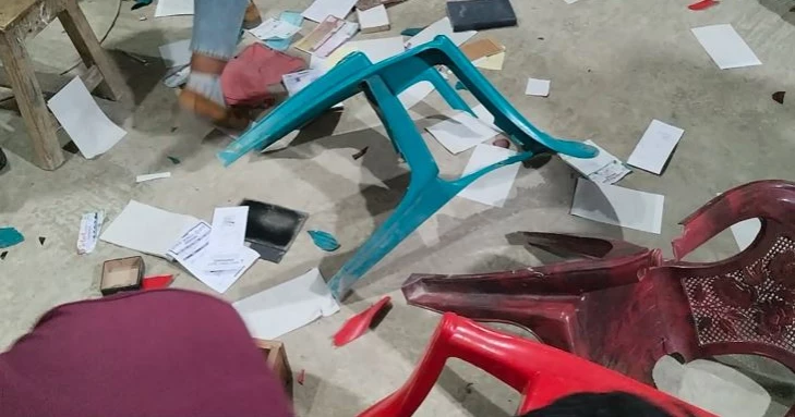 যশোরে চাঁদা না পেয়ে ব্যবসায়ীকে পিটিয়ে জখম, প্রতিষ্ঠান ভাঙচুর ও লুটপাট