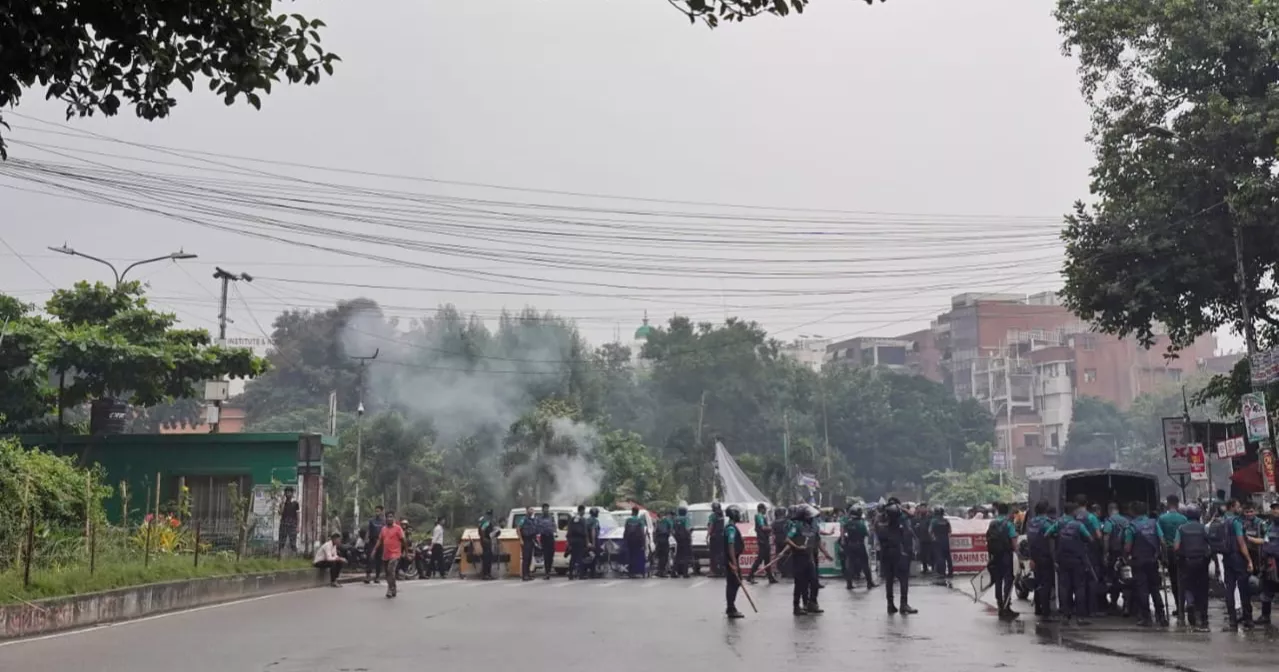 ‘জুলাই যোদ্ধাদের’ সঙ্গে আইনশৃঙ্খলা বাহিনীর সংঘর্ষ
