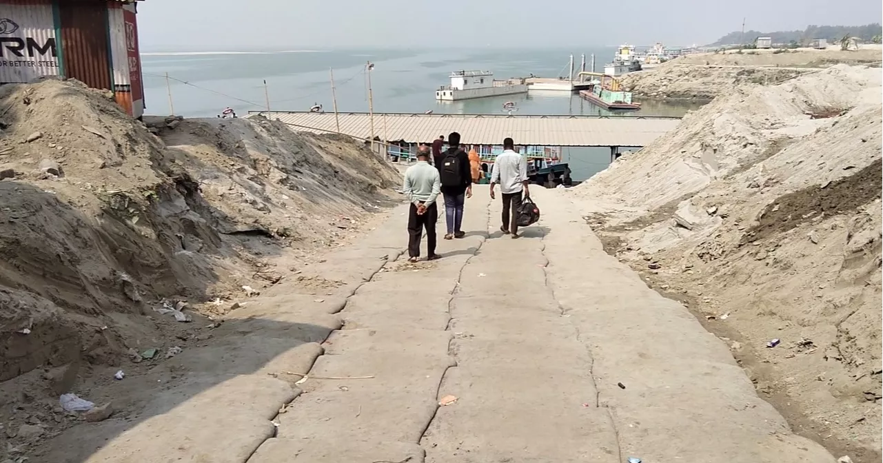 ঈদযাত্রায় ভোগান্তি এড়াতে দরকার পাটুরিয়া ফেরি ও লঞ্চঘাট দ্রুত সংস্কার