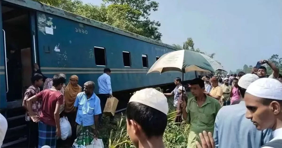 কর্ণফুলী কমিউটার ট্রেন লাইনচ্যুত