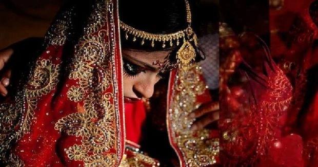 বাল্যবিবাহ ঠেকাতে প্রধান শিক্ষকের কাছে স্কুলছাত্রীর দরখাস্ত