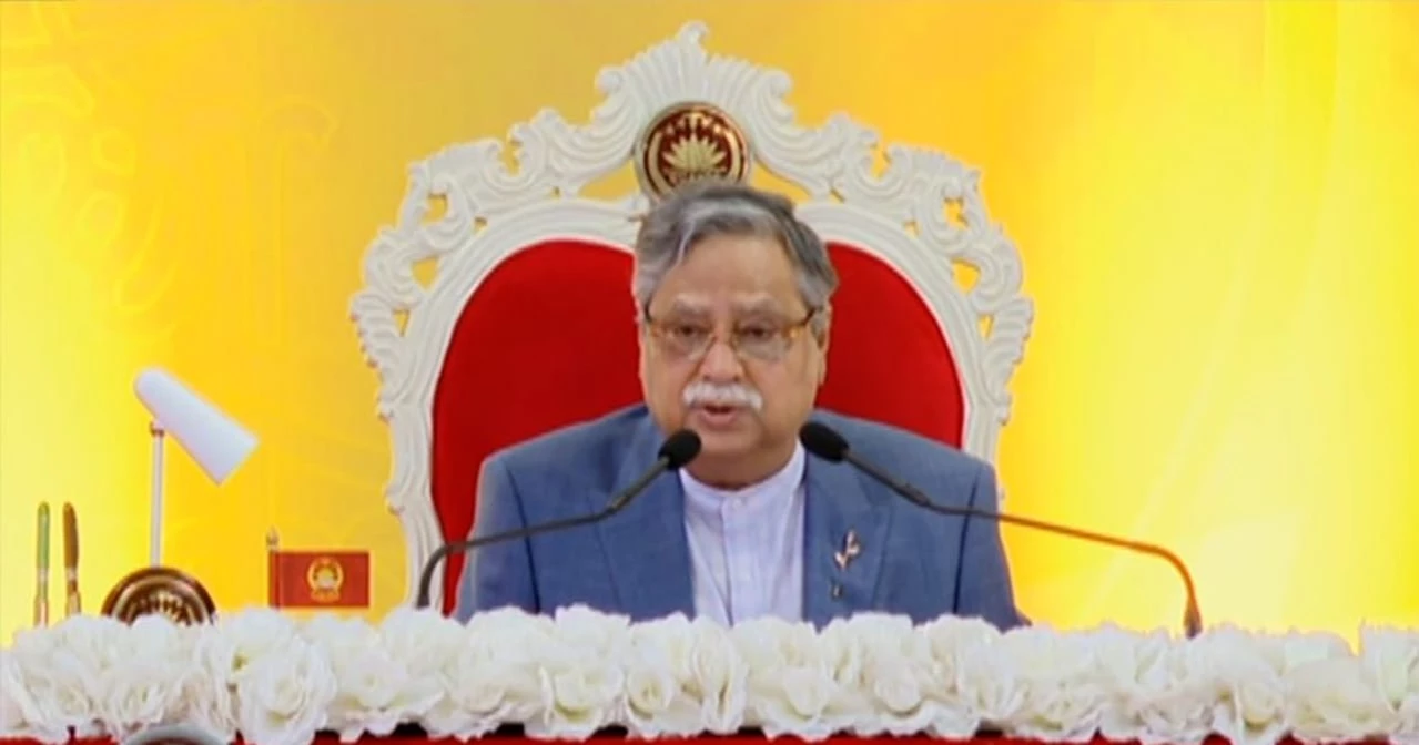 প্রযুক্তিনির্ভর ও চতুর্মাত্রিক সশস্ত্র বাহিনী গঠনে সরকার অঙ্গীকারবদ্ধ: রাষ্ট্রপতি