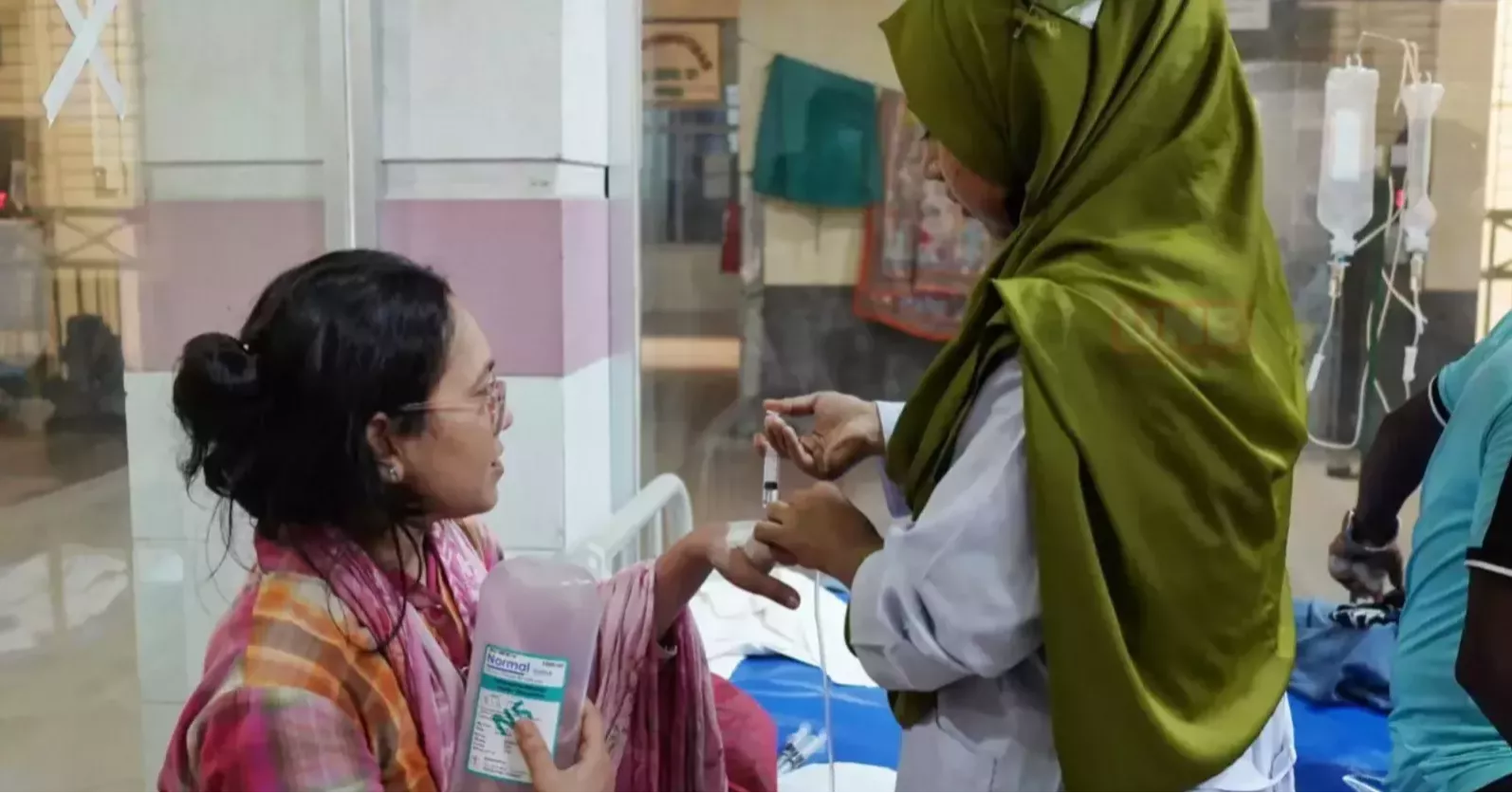 ডেঙ্গুতে ২৪ ঘণ্টায় ৬ মৃত্যু, হাসপাতালে ১,৯৪৮