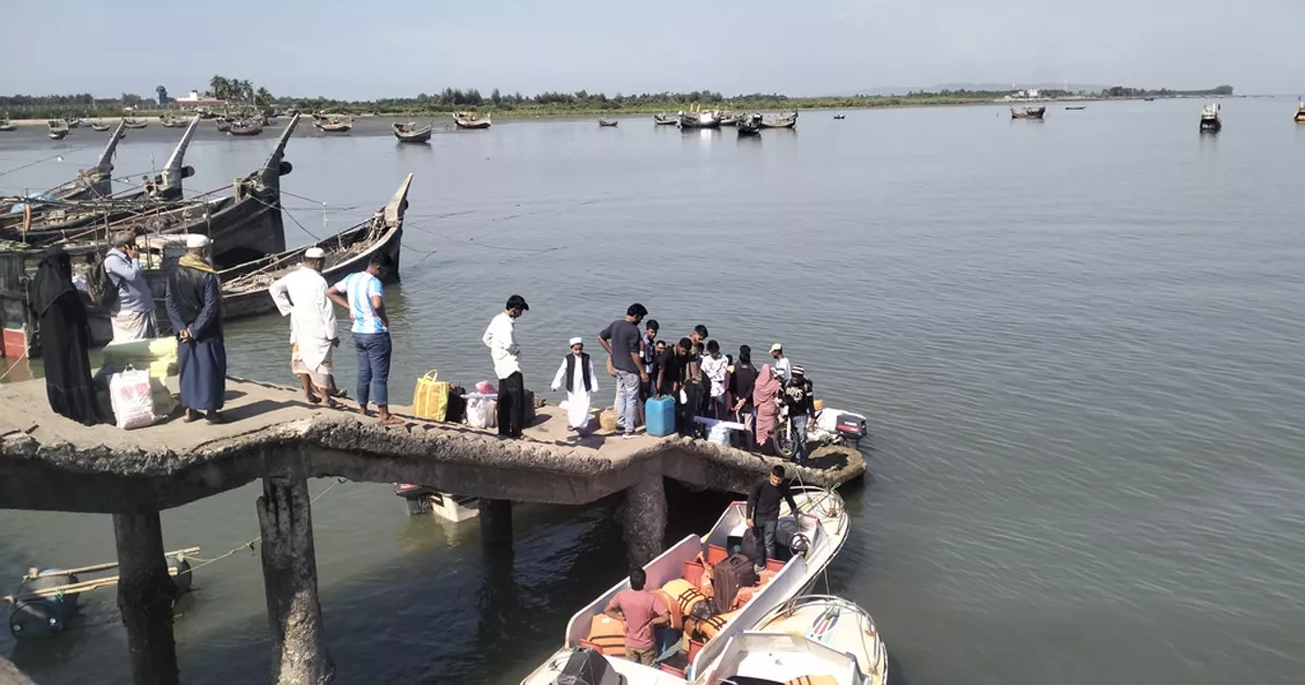 টেকনাফ-সেন্টমাটিন নৌরুটে স্পিডবোট ডুবে মা-মেয়ে নিহত