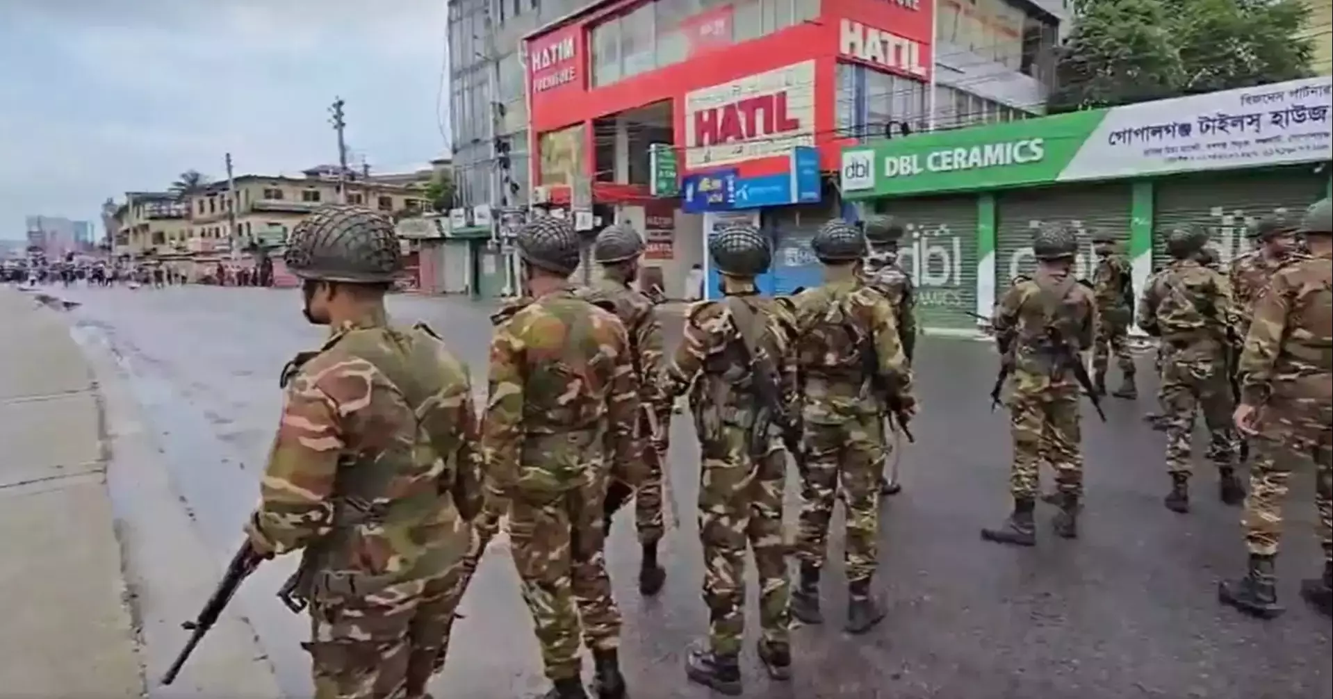 গোপালগঞ্জে ১৪ ঘণ্টার জন্য কারফিউ শিথিল