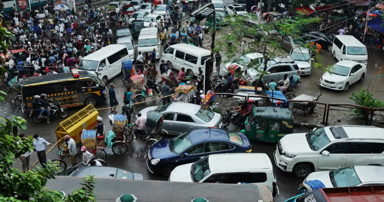 এনসিপির সমাবেশে হামলা: ব্লকেডের বদলে রাস্তায় নামতে আহ্বান বৈষম্যবিরোধীদের