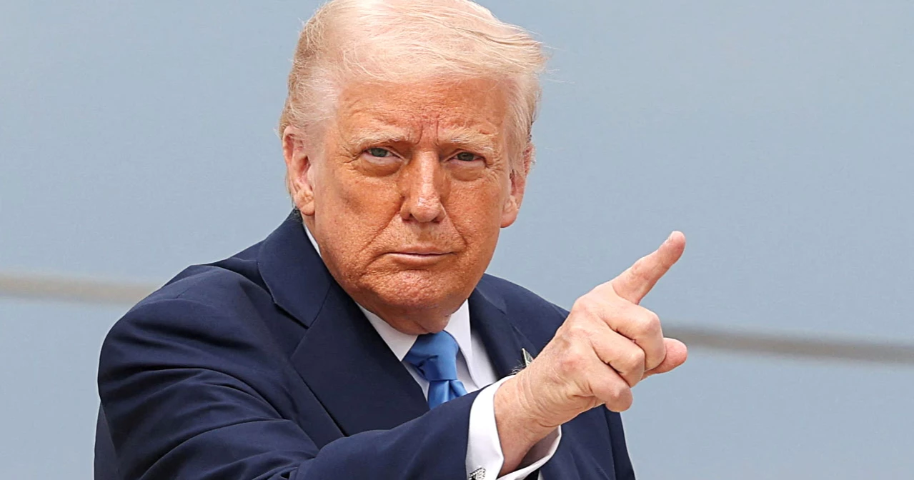 ইরানের আকাশসীমার উপর পূর্ণ নিয়ন্ত্রণের দাবি ট্রাম্পের