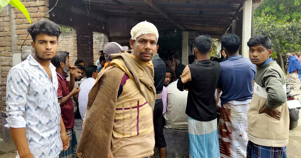 ঈদের নামাজের স্থান নিয়ে কুষ্টিয়ায় সংঘর্ষ, আহত ১৩