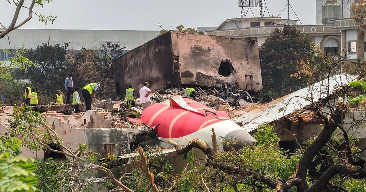 এয়ার ইন্ডিয়ার বিমান দুর্ঘটনা: যেসব প্রশ্নের উত্তর এখনও অজানা