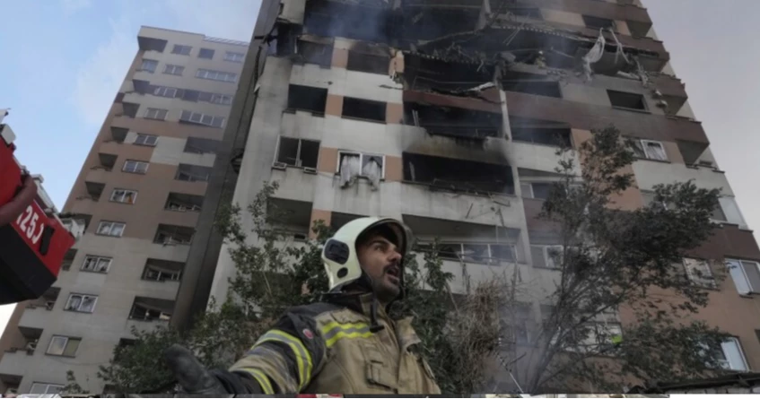 ইসরায়েলি হামলায় ইরানের দুই পরমাণু বিজ্ঞানী নিহত