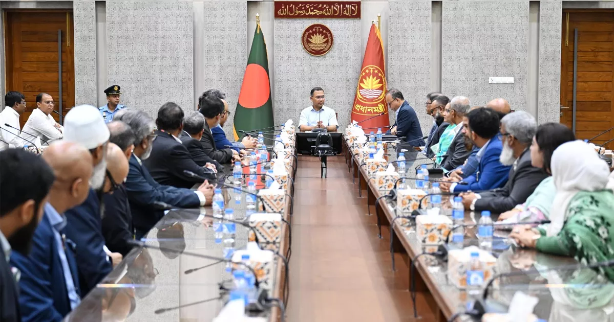 পোশাক শিল্পের বিকাশে যা প্রয়োজন, তা-ই করবে সরকার, আশ্বাস প্রধানমন্ত্রীর