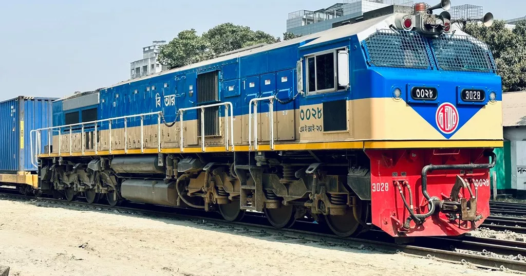 ট্রেন সেবা লাভজনক করতে লোকোমোটিভ কেনার উদ্যোগ