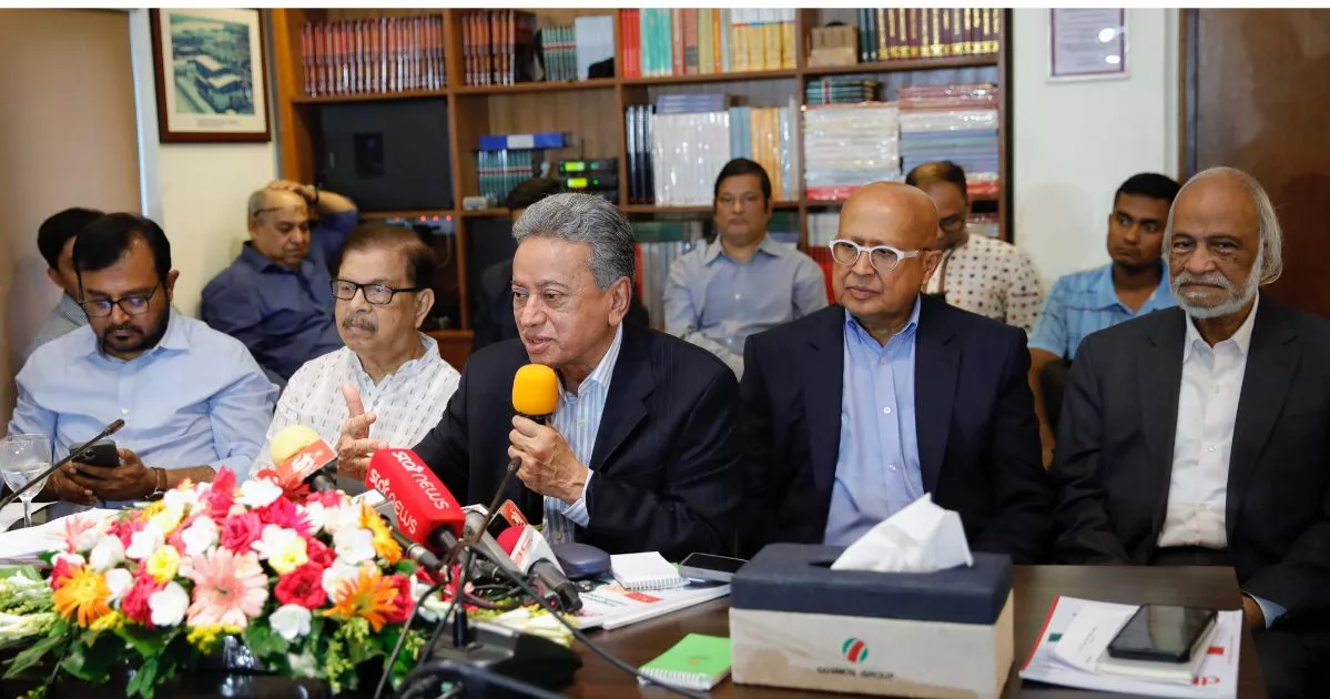 পিআর পদ্ধতিতে নির্বাচনের বিষয়ে গণভোটের দায়িত্ব রাজনৈতিক দলগুলোকে কে দিয়েছে, প্রশ্ন খসরুর