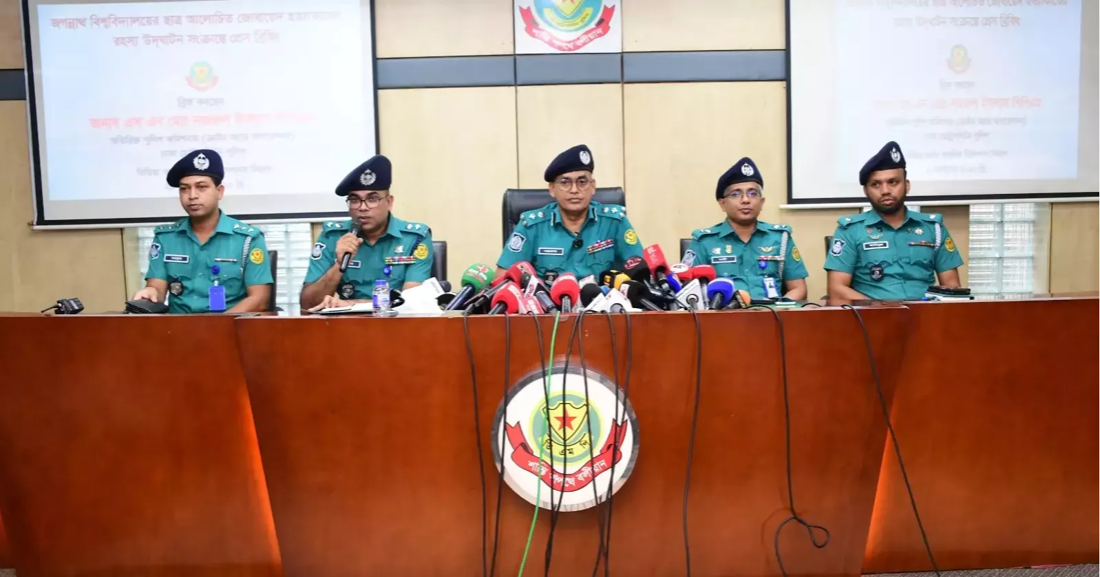 ‘তুমি না সরলে, আমি মাহীরের হব না’, জোবায়েদের বাঁচার আকুতি শুনে বর্ষা