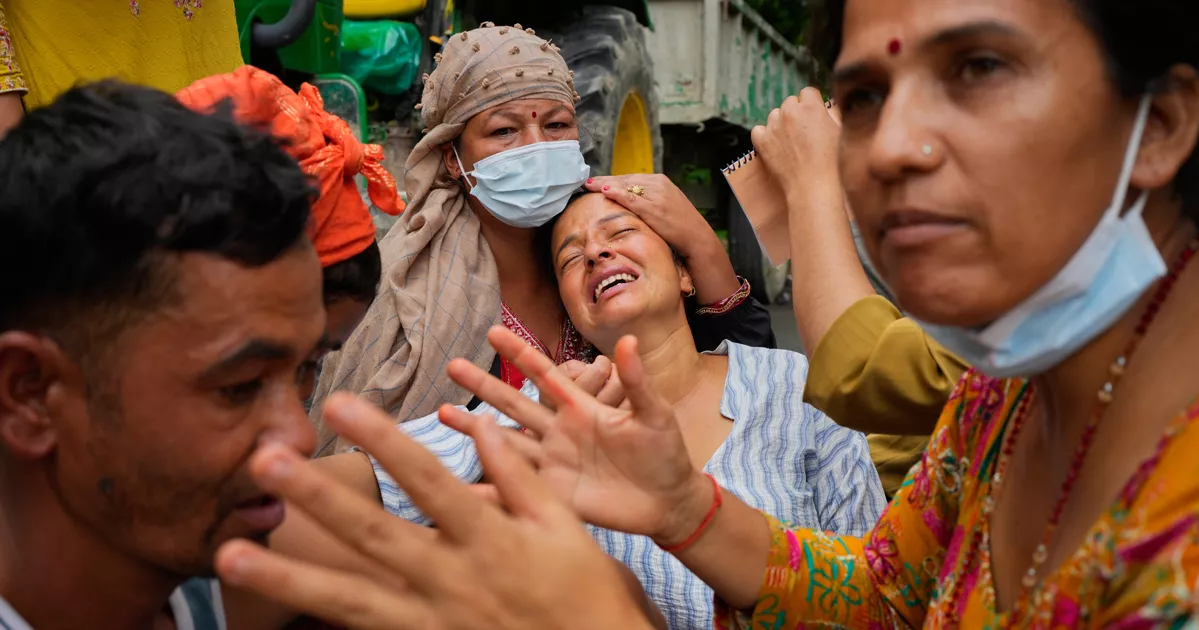বন্যায় নেপাল-চীনে নিহতের সংখ্যা ৯০০ ছাড়িয়েছে, নিখোঁজ ৪,৭০০