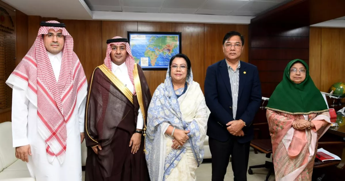 বাংলাদেশি হজযাত্রীদের ব্যয় কমাতে সহযোগিতার আশ্বাস সৌদি রাষ্ট্রদূতের
