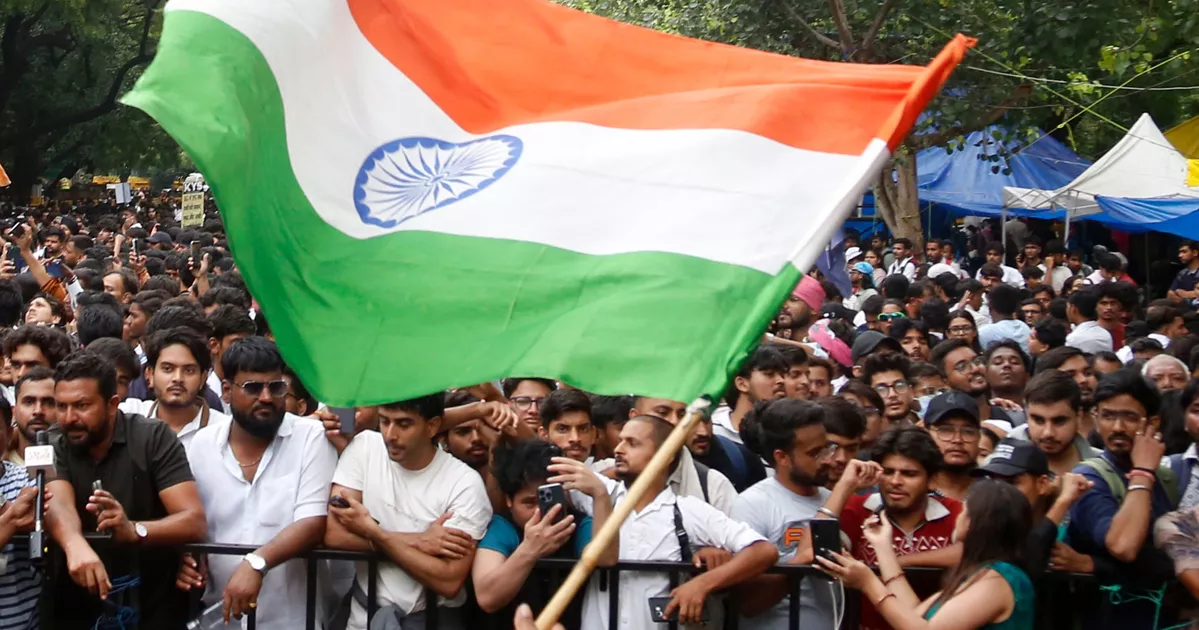 ছাত্র বিক্ষোভ ঘিরে মোদির বাসভবনের সামনে কংগ্রেসের অবস্থান, রাতভর থাকার ঘোষণা রাহুল গান্ধীর
