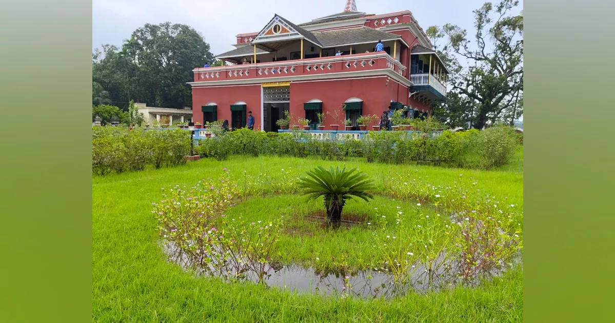 শিলাইদহে রবীন্দ্র কুঠিবাড়িতে থৈ থৈ করছে পানি