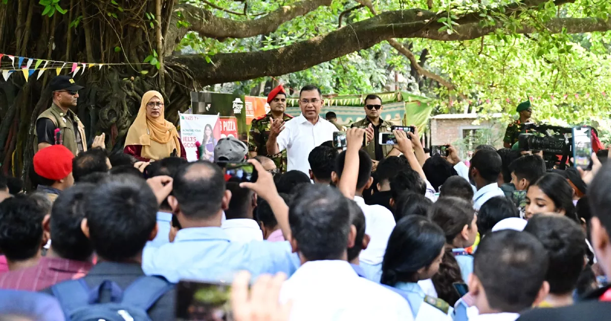 নিজের কলেজ পরিদর্শন প্রধানমন্ত্রীর, দেশ গঠনে শিক্ষার্থীদের ভূমিকা রাখার আহ্বান