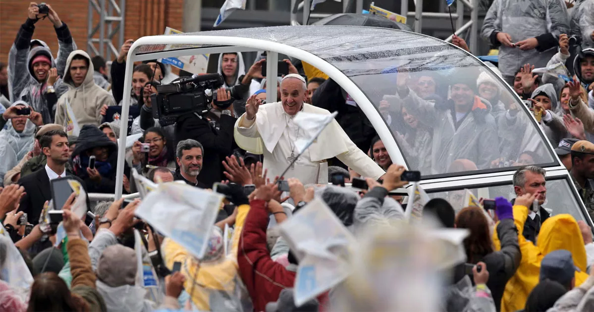 ব্যর্থ প্রেমিক থেকে যেভাবে পোপ ফ্রান্সিস হয়ে ওঠেন হোর্গে বারগোগ্লিও