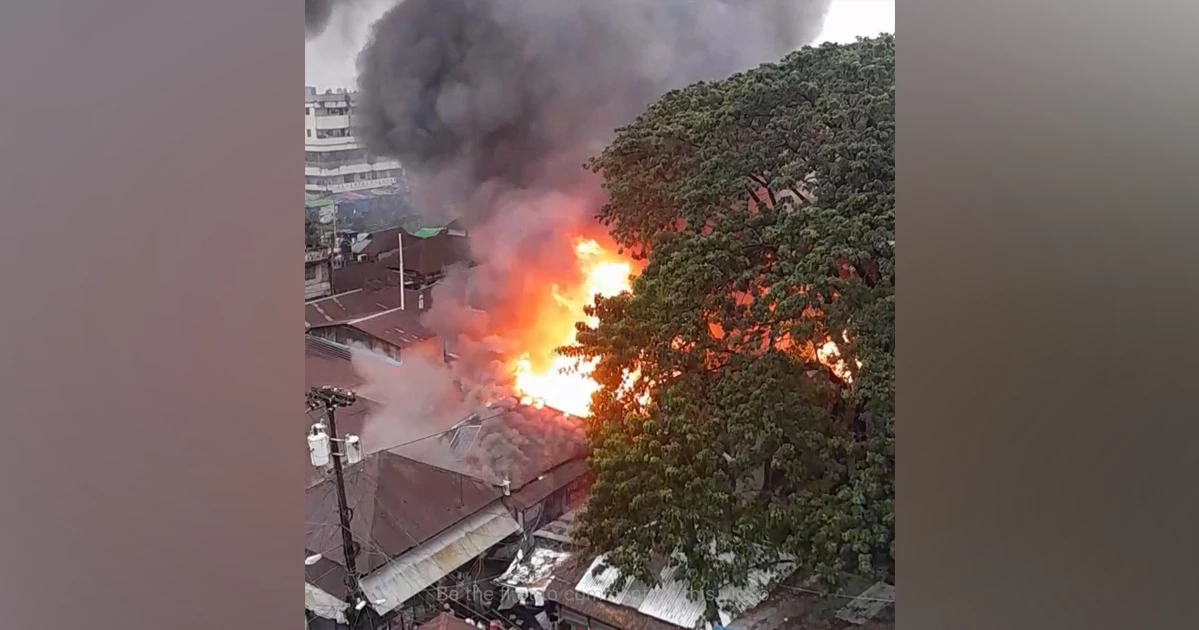 নরসিংদীতে ভয়াবহ অগ্নিকাণ্ড, ‘অর্ধশতাধিক’ দোকান ভস্মীভূত