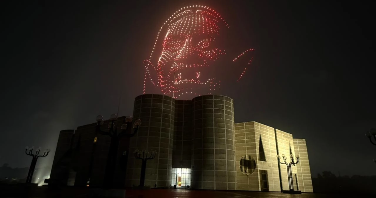 জুলাই গণ–অভ্যুত্থান দিবসে ড্রোন প্রদর্শনীতে মুগ্ধ জনতা