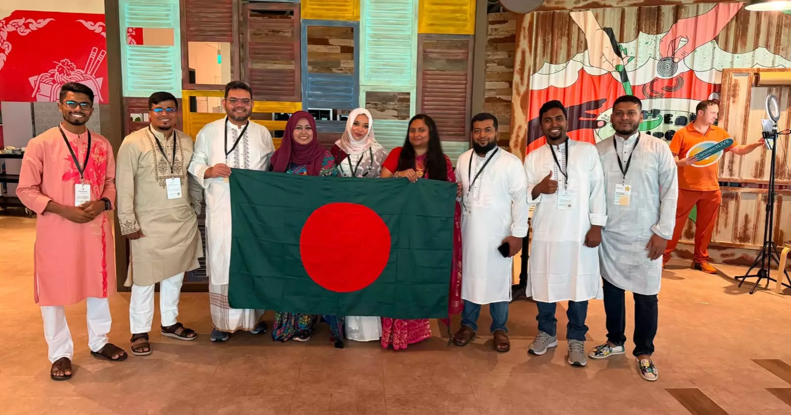 মানচিত্রের পাতায় বাংলাদেশ: সিঙ্গাপুরে গুগলের কানেক্ট লাইভে বাংলাদেশি লোকাল গাইডরা